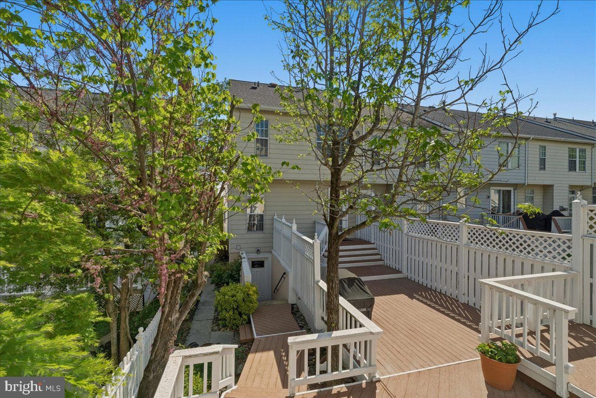 20361 Hartwell Street photo 38