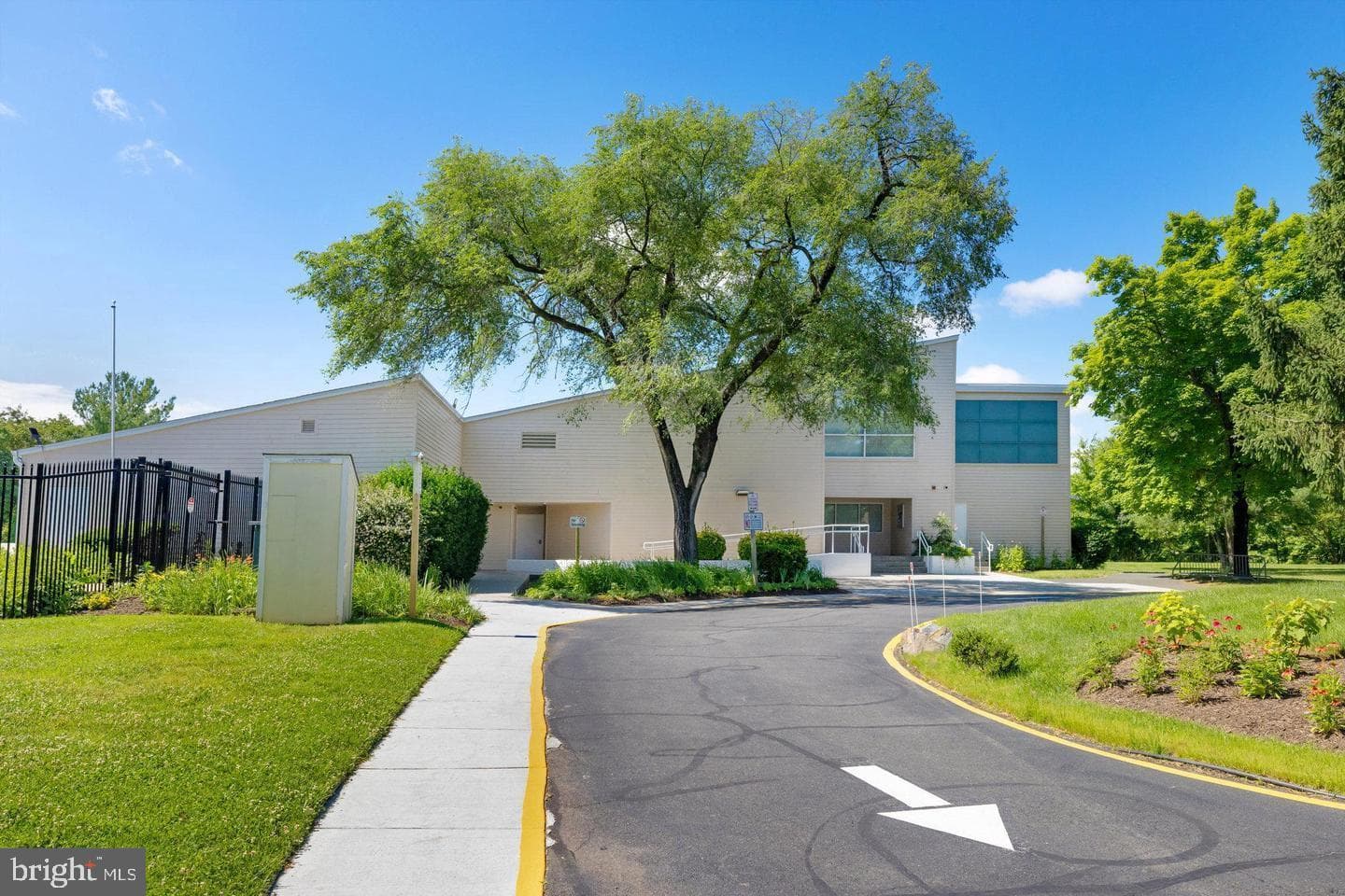 1208 E Iberia Road photo 42