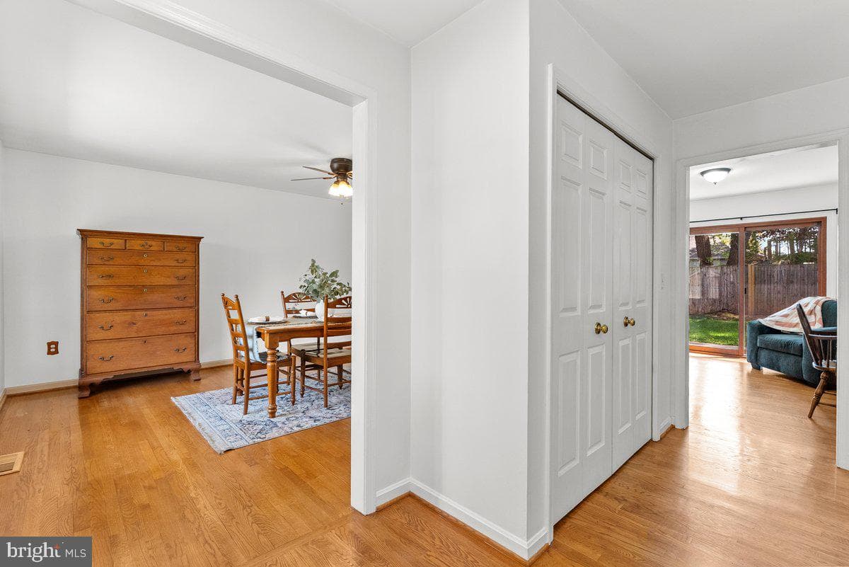314 Belmont Place SW photo 8