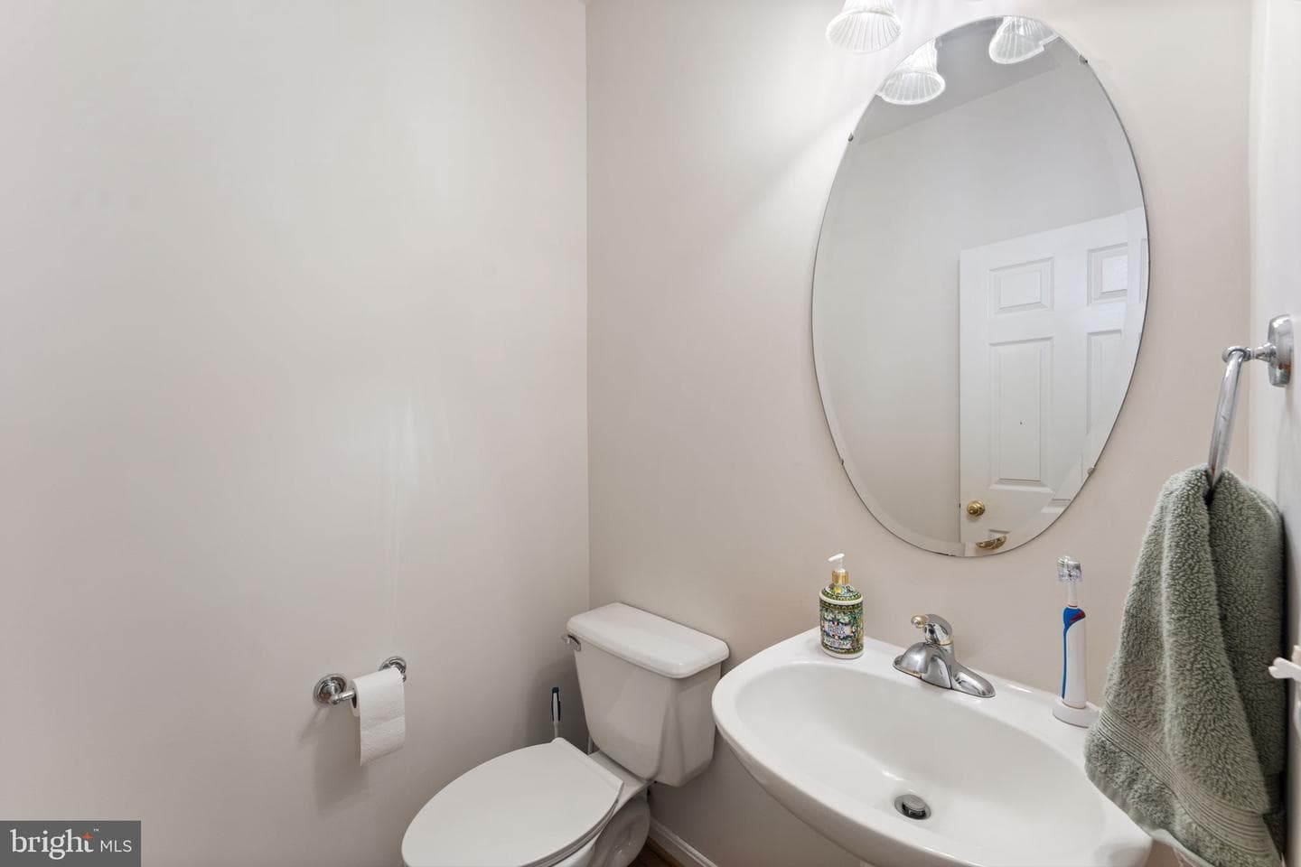 800 Valley Springs Drive photo 18