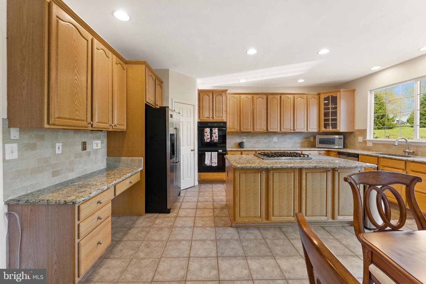 800 Valley Springs Drive photo 27