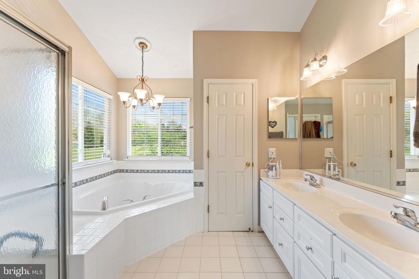 800 Valley Springs Drive photo 57
