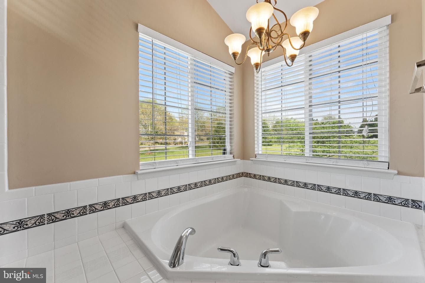 800 Valley Springs Drive photo 59