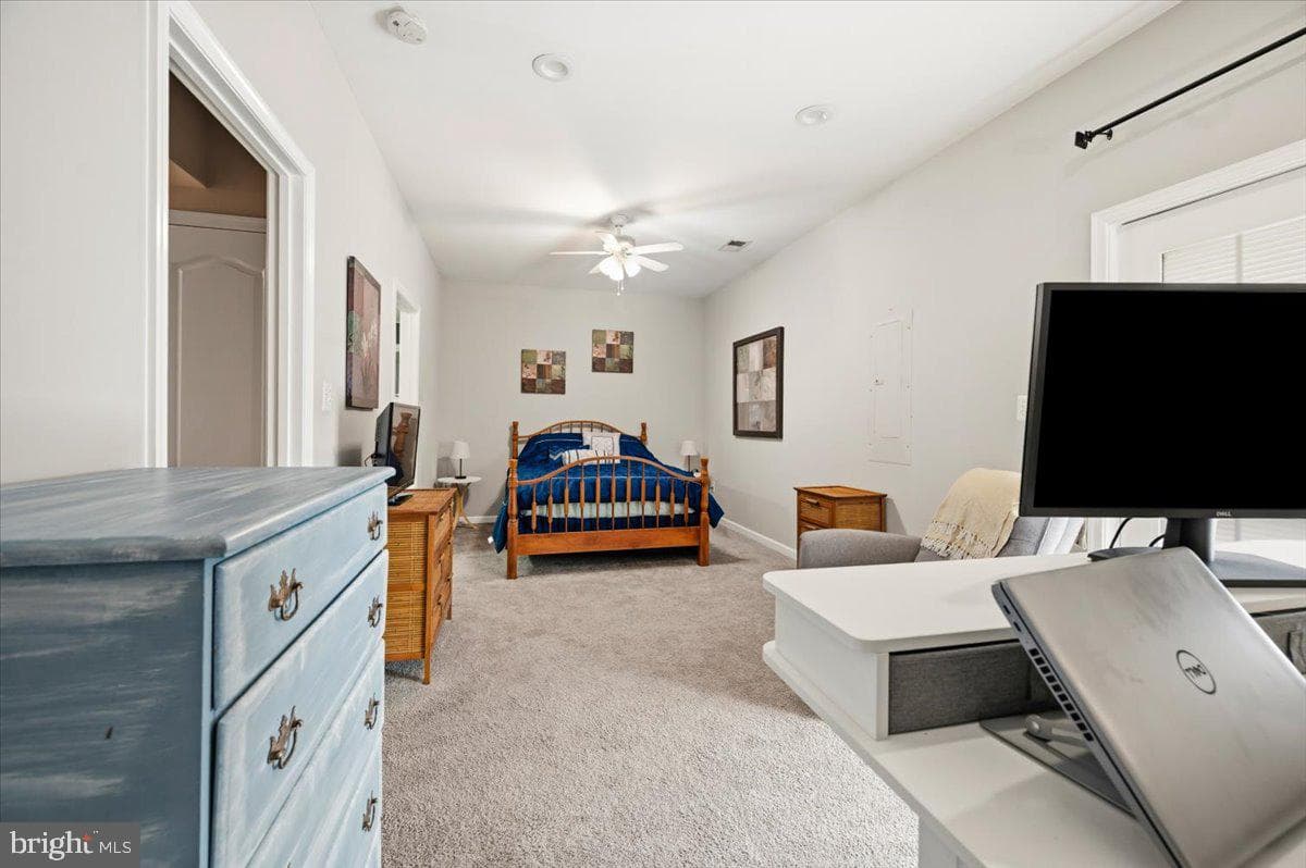 210 Elder Terrace photo 44