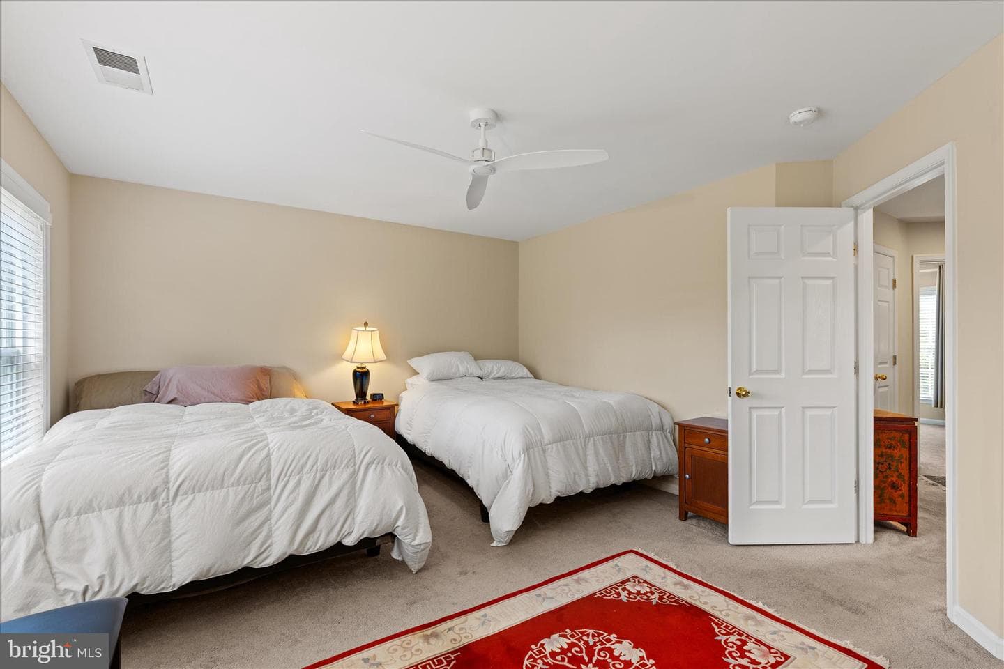 102 Delaware Avenue photo 35
