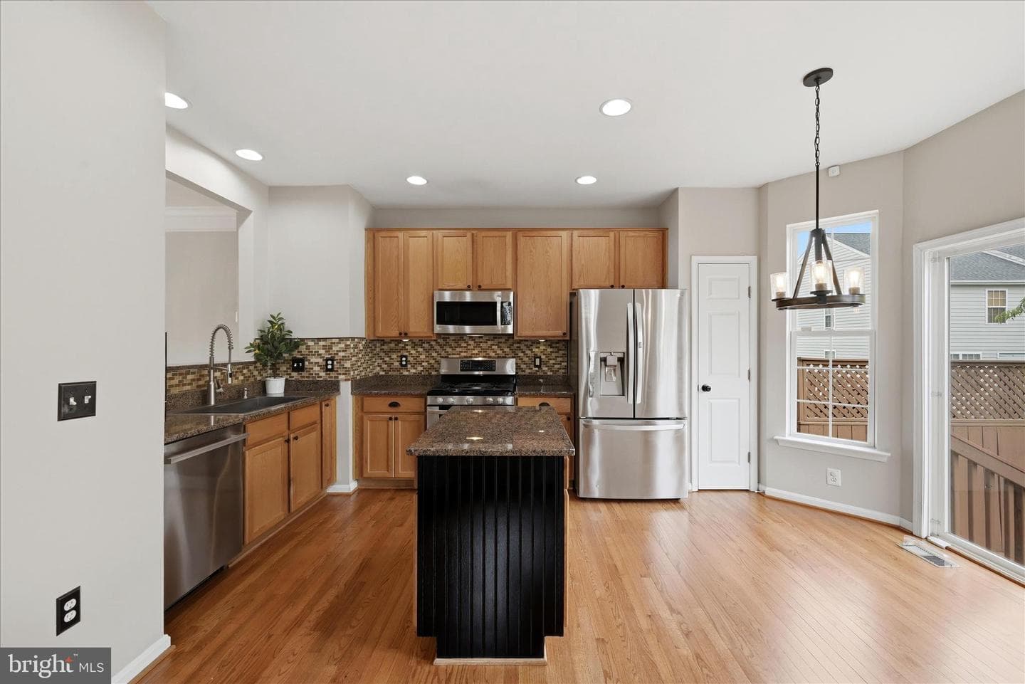 509 Edmonton Terrace NE photo 13