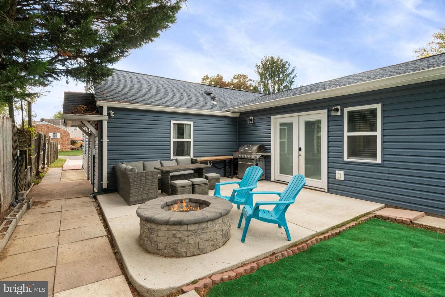 608 NE Blue Ridge Avenue NE photo 30