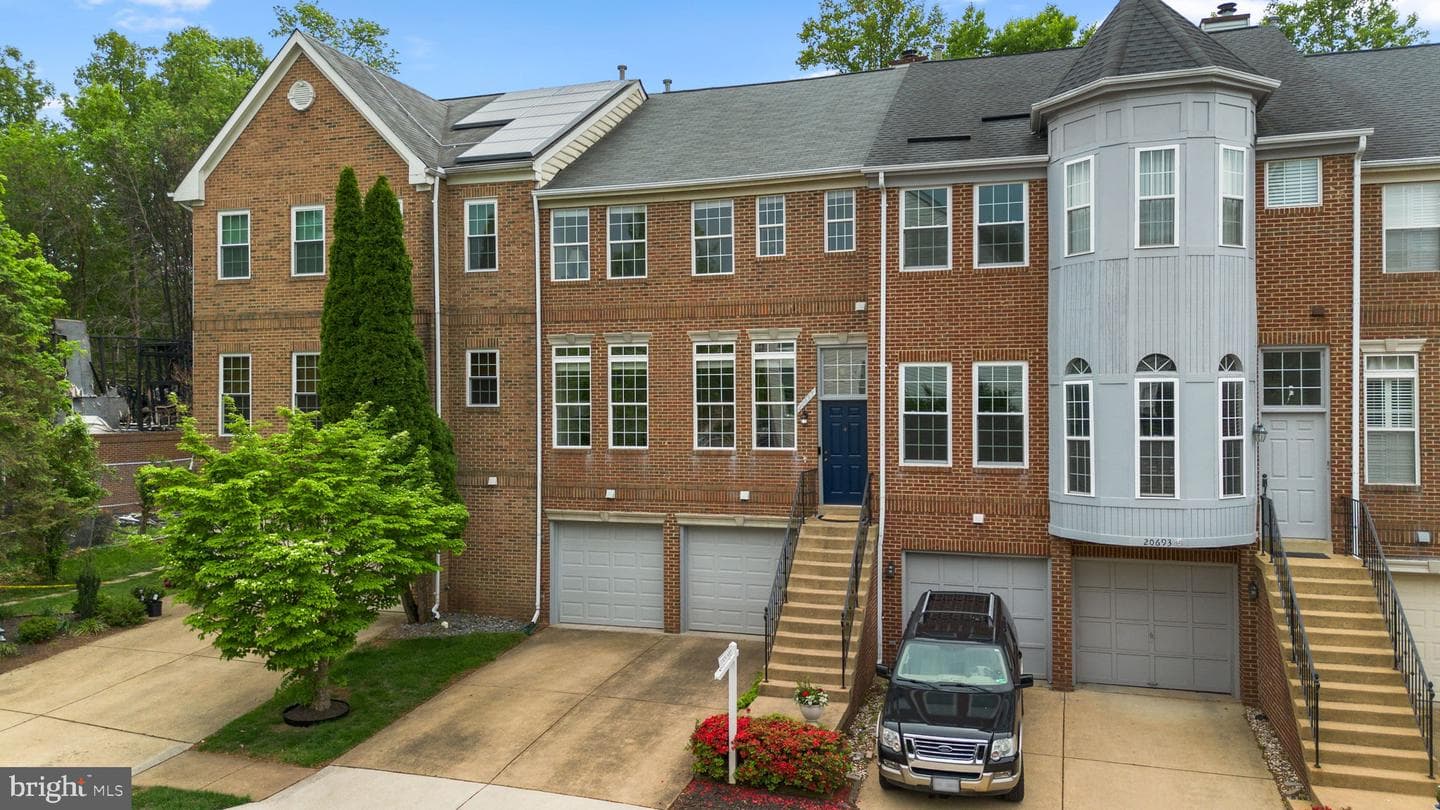 20695 Riptide Square photo 3