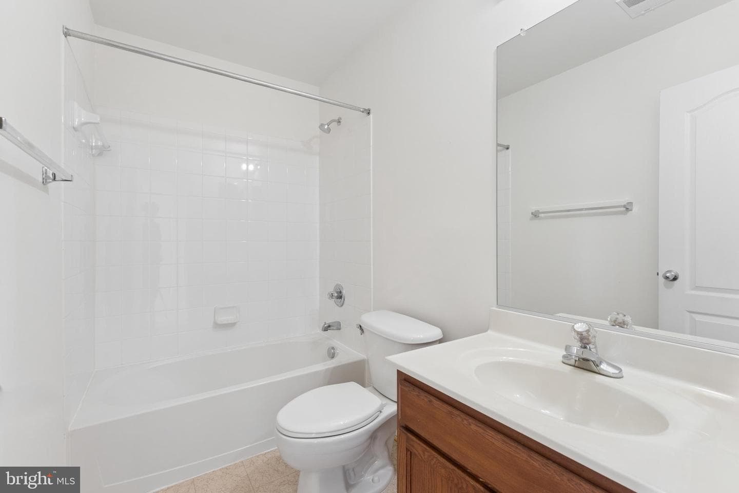 41866 Diabase Square photo 2