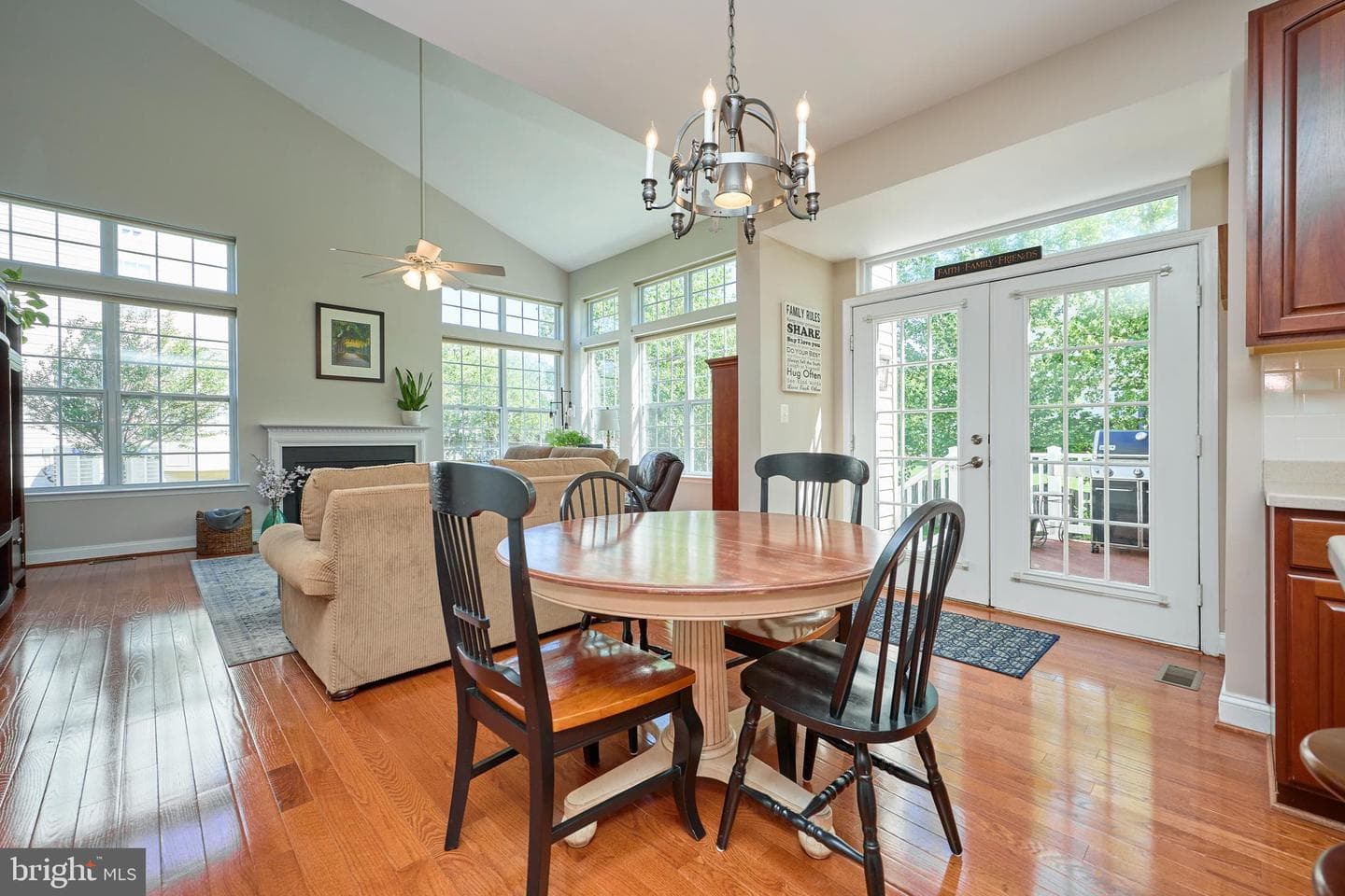 1706 Revere Court NE photo 13