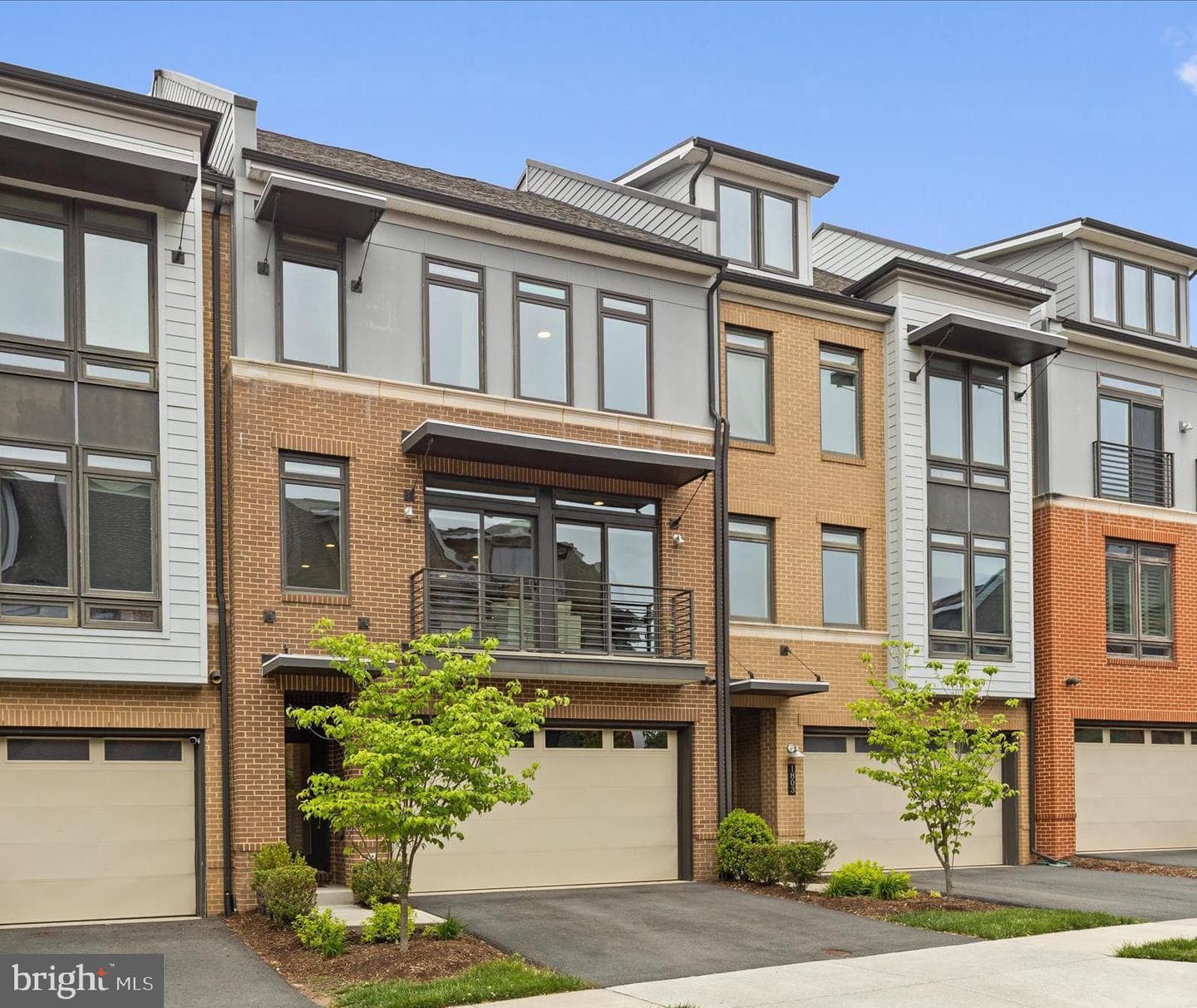 1805 Yellow Garnet Terrace SE photo 3