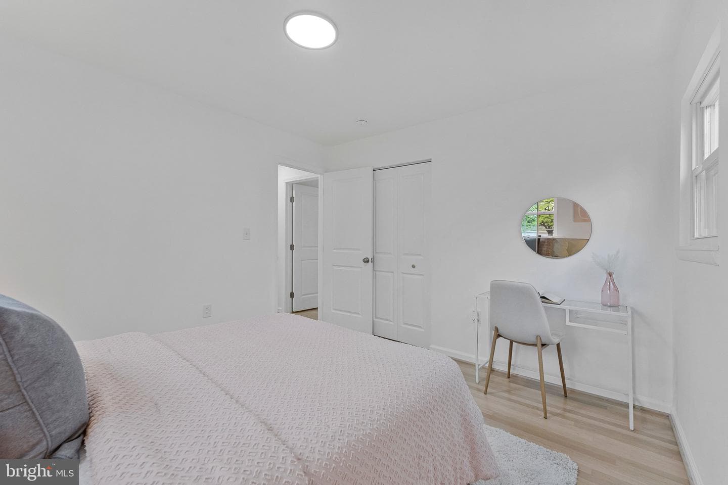 450 E E Street photo 15