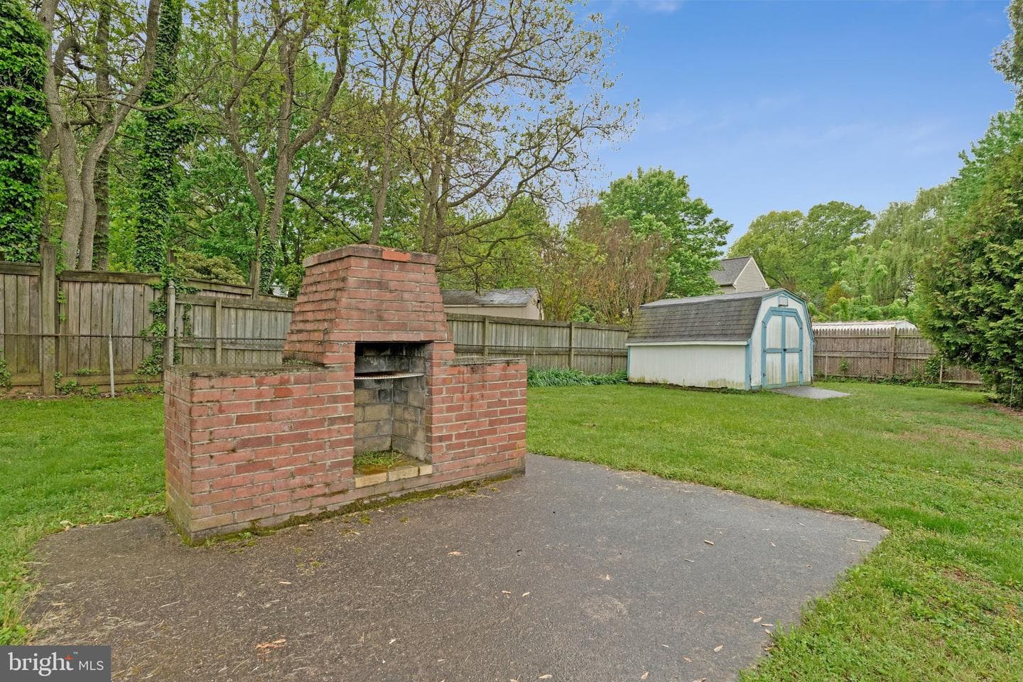450 E E Street photo 30