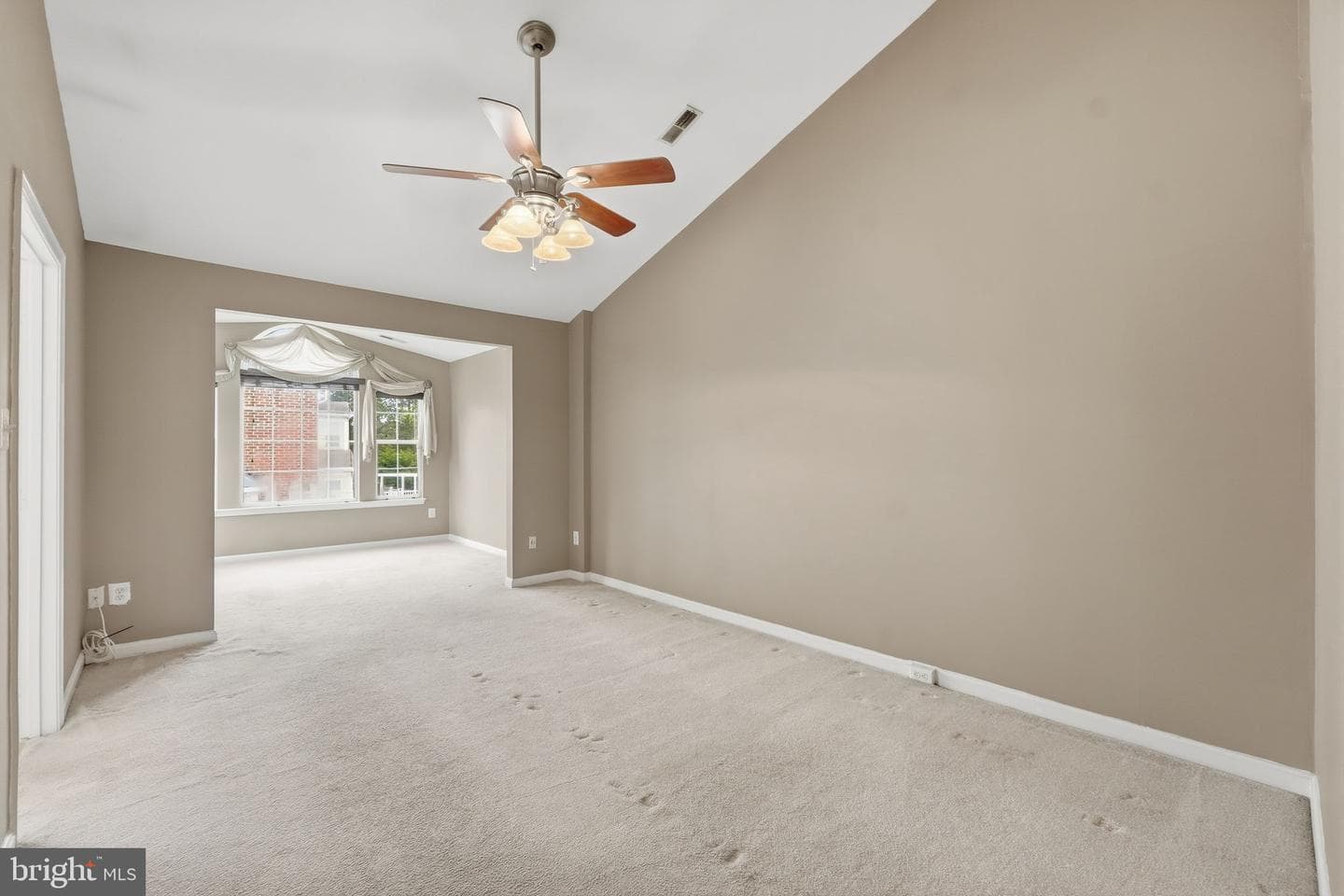 25402 Upper Clubhouse Drive photo 12