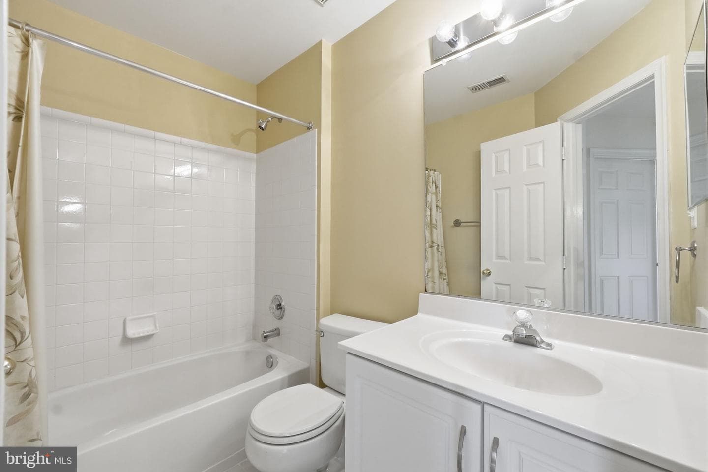25402 Upper Clubhouse Drive photo 38