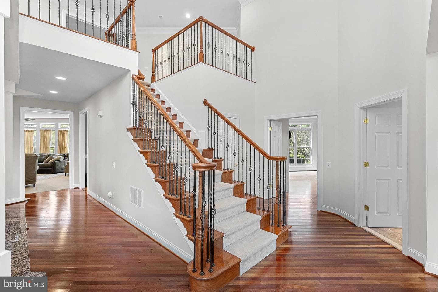 41419 Southpaw Place photo 4