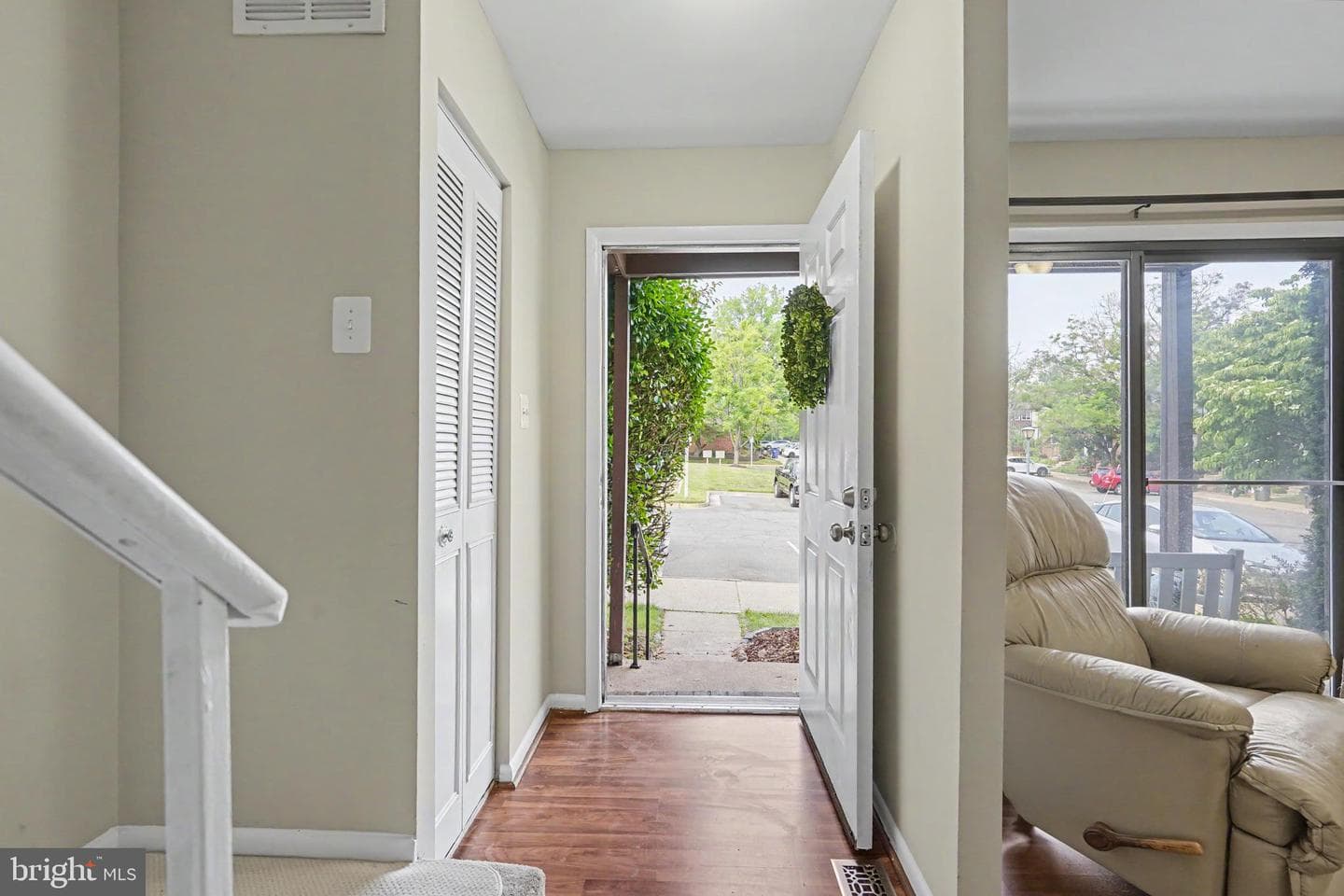 610 Giles Place photo 3