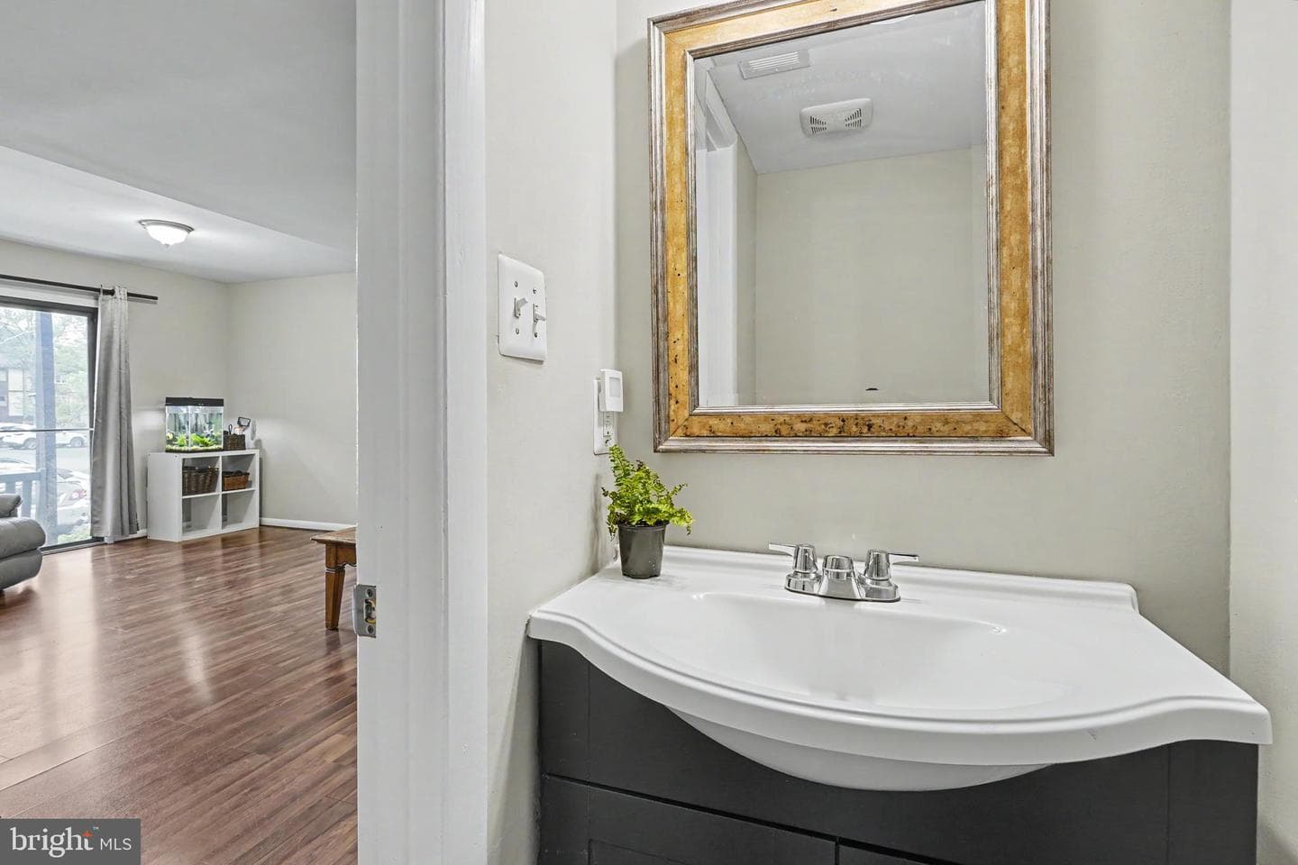 610 Giles Place photo 7