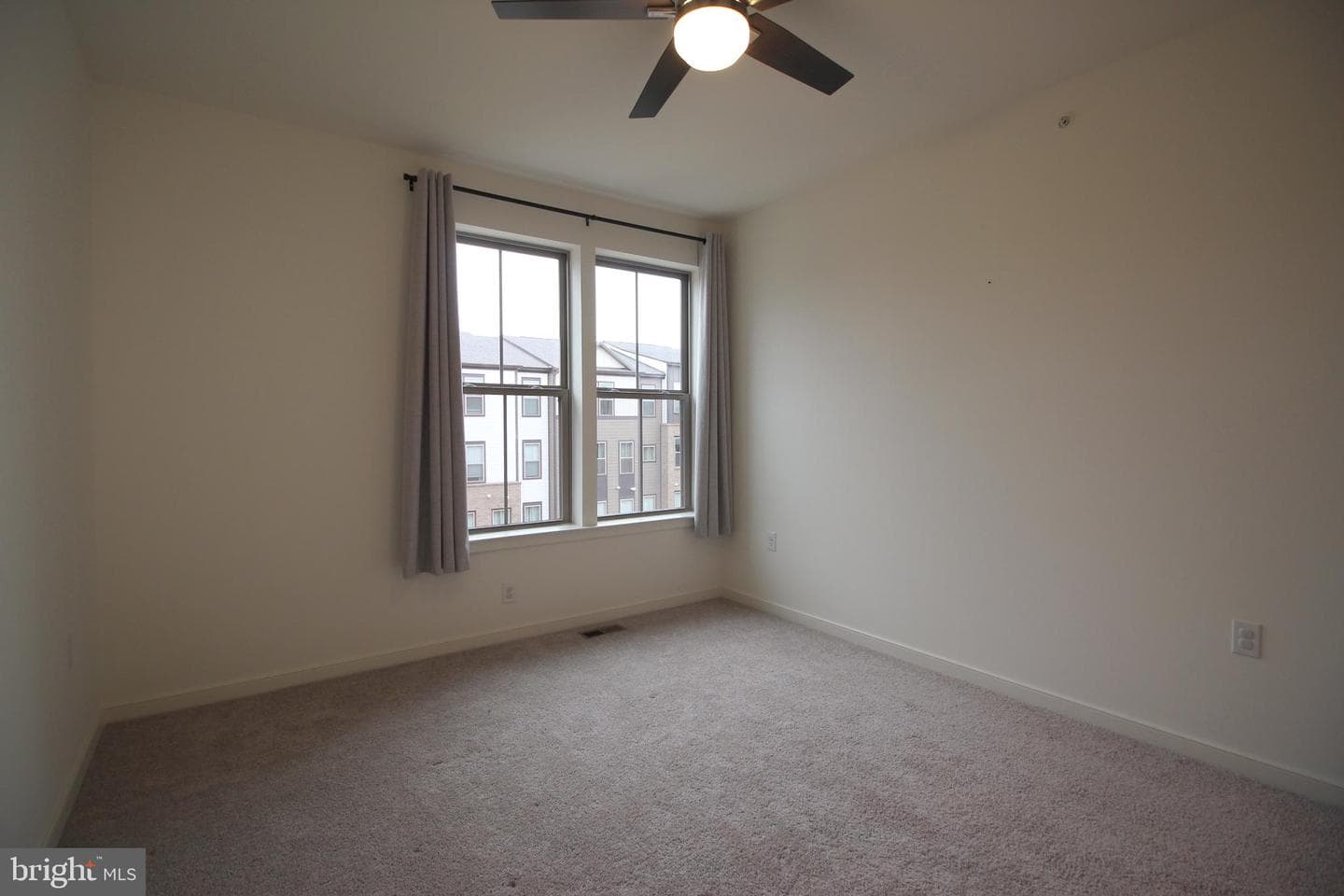 45942 Raven Terrace photo 23