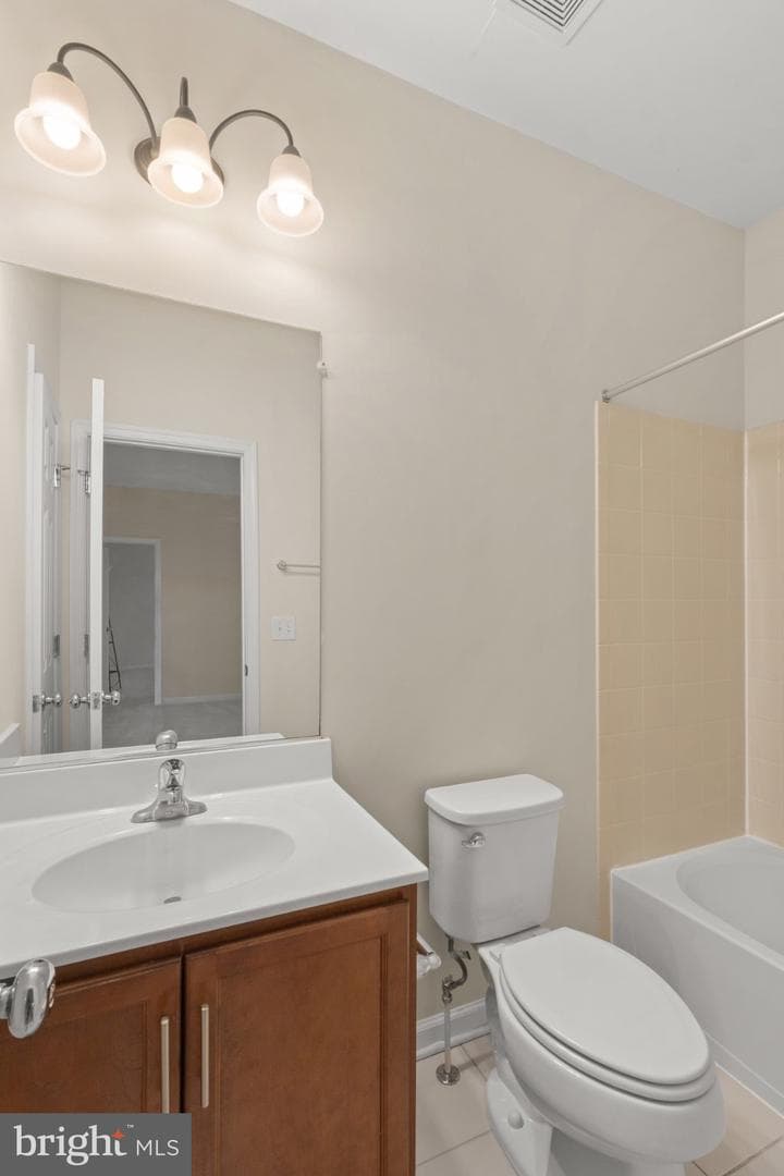 23542 Christina Ridge Square photo 25