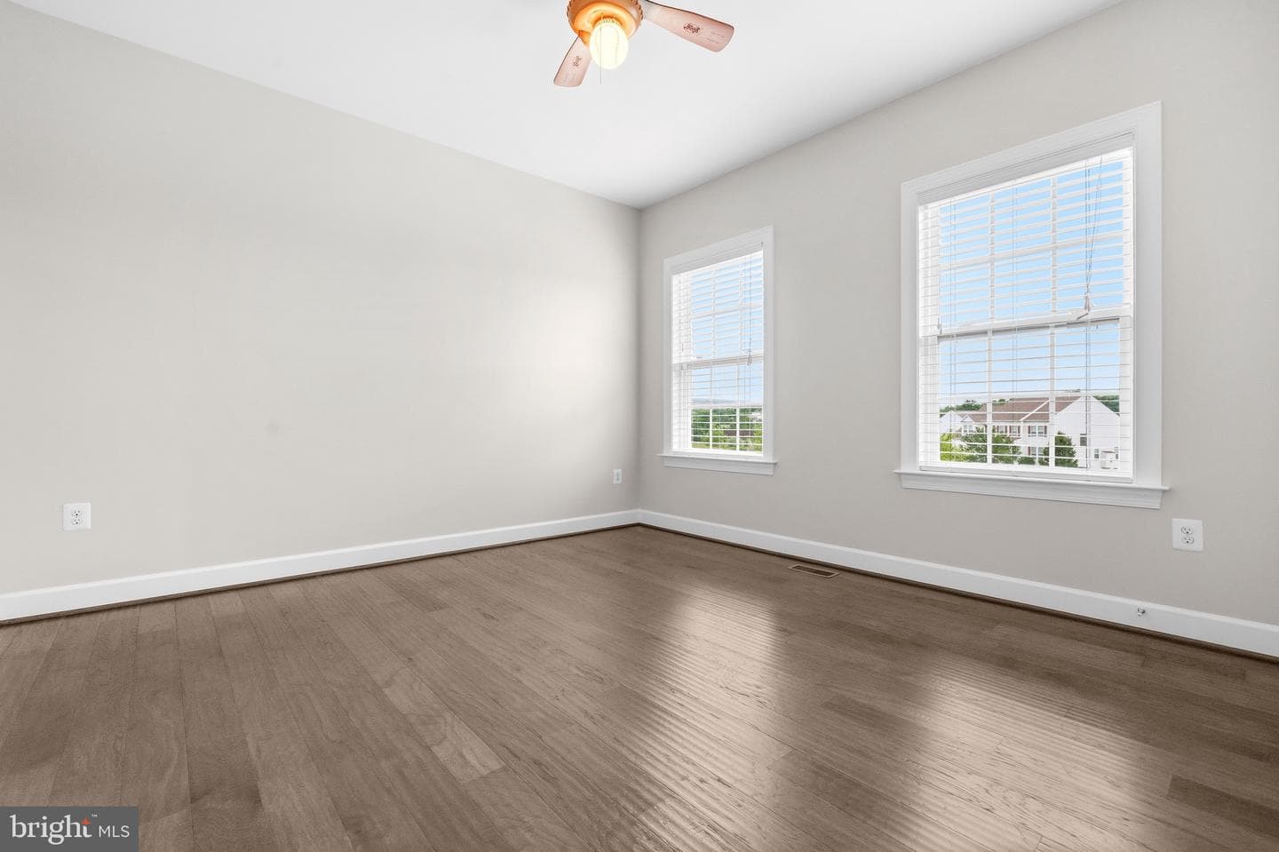 42093 Lochiel Lane photo 39