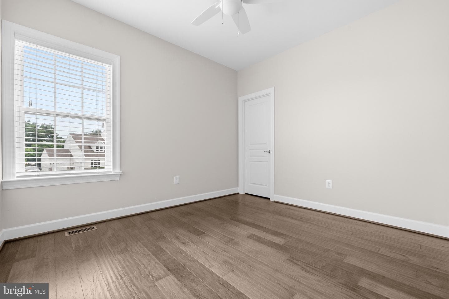 42093 Lochiel Lane photo 43