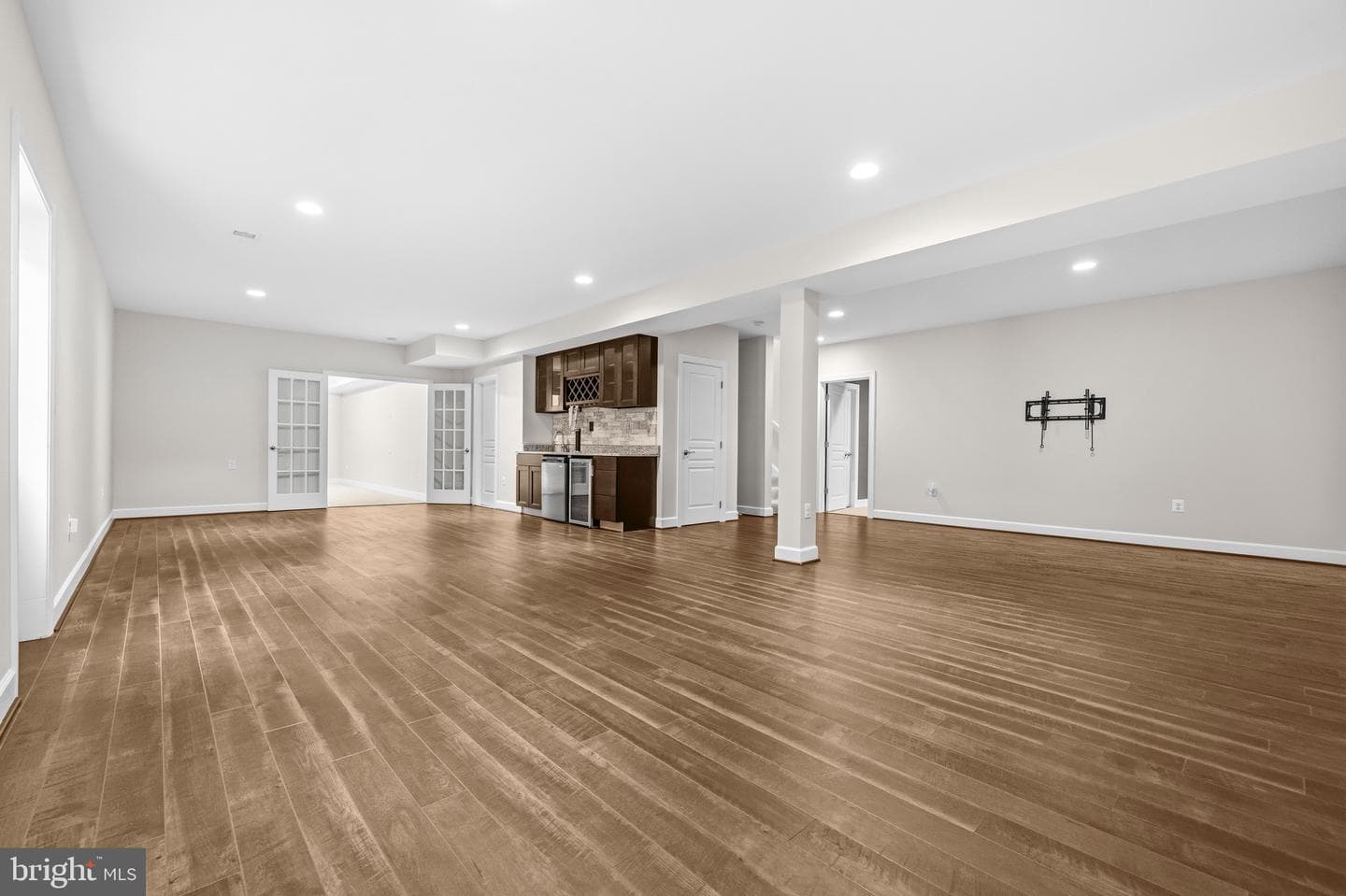 42093 Lochiel Lane photo 54