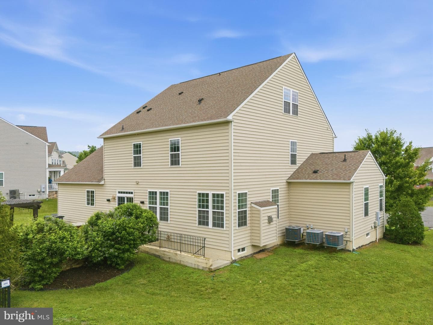 42093 Lochiel Lane photo 65