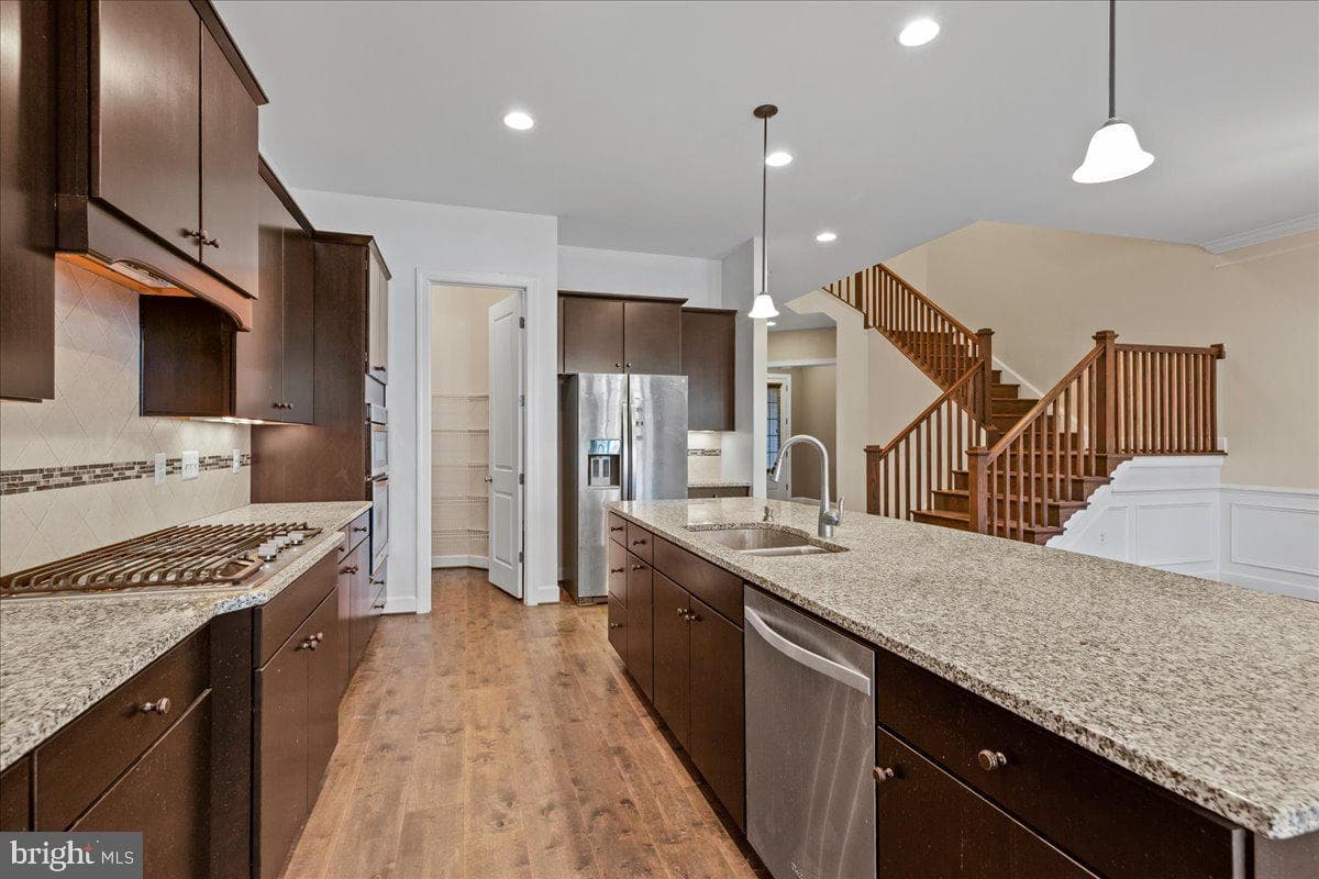 42554 Dreamweaver Drive photo 8