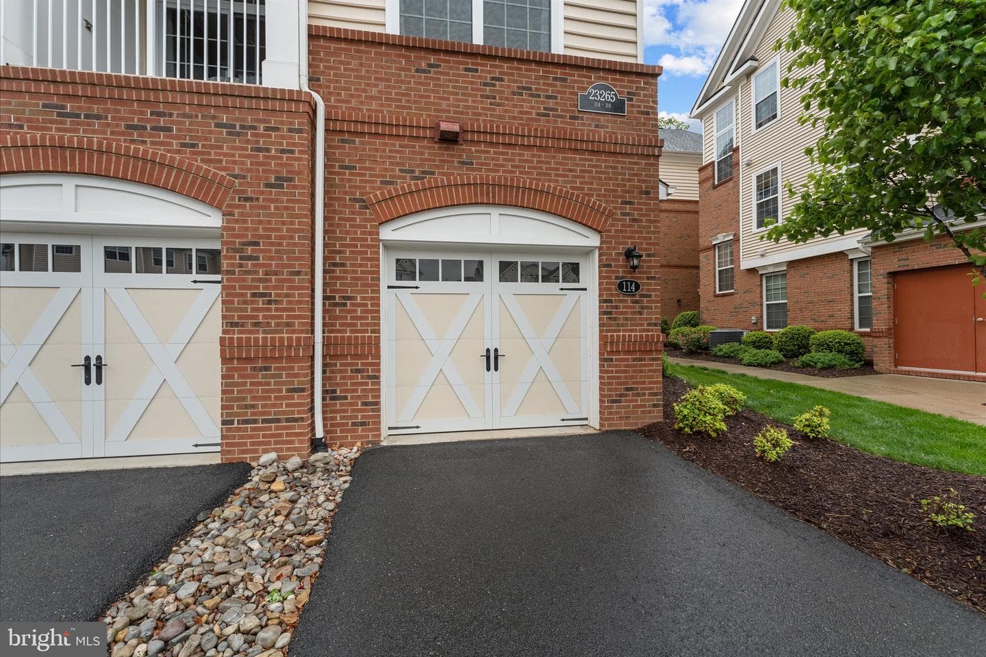 23265 Milltown Knoll Sq # 114 photo 3
