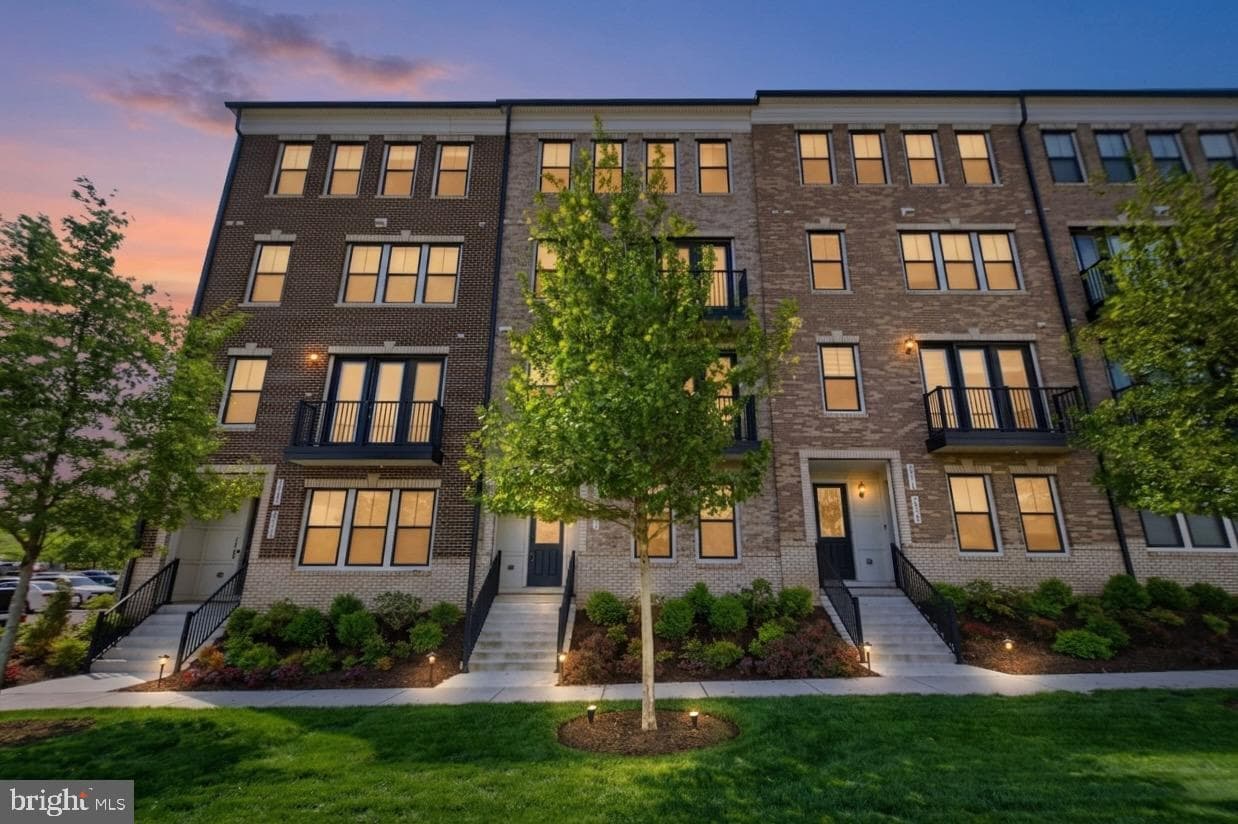 20775 Lamlash Terrace photo 1