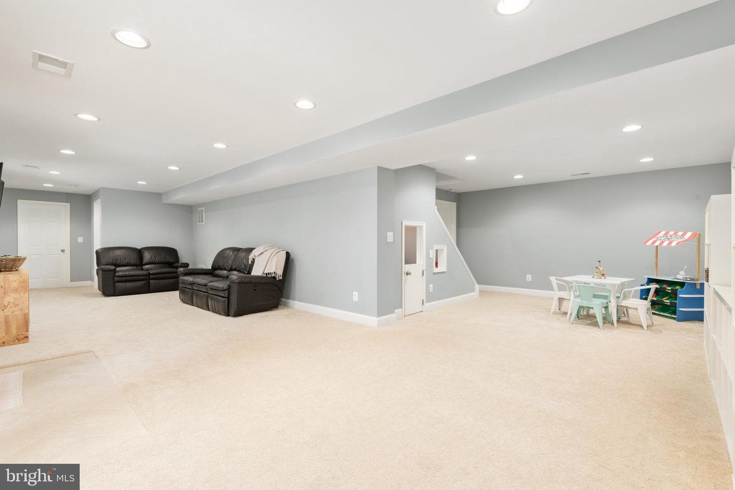 821 Santmyer Drive SE photo 40