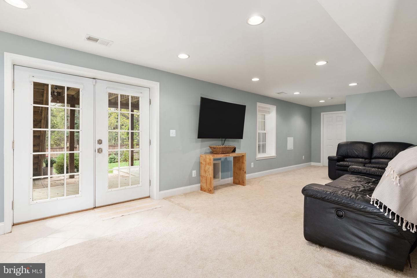 821 Santmyer Drive SE photo 46