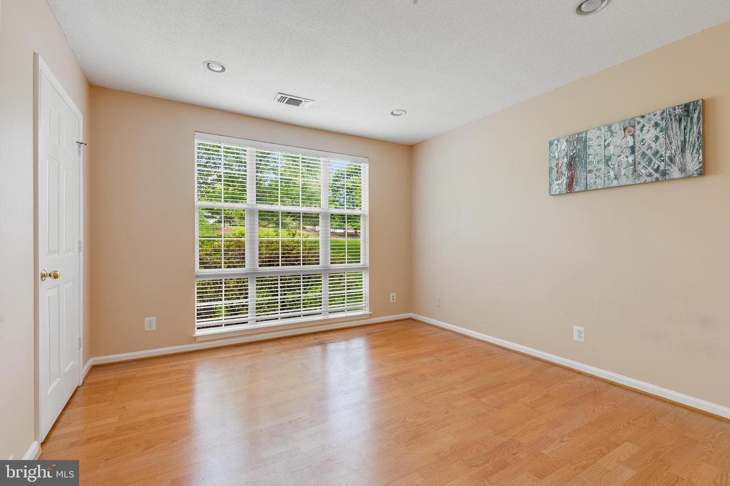 20313 Beechwood Terrace #102 photo 18