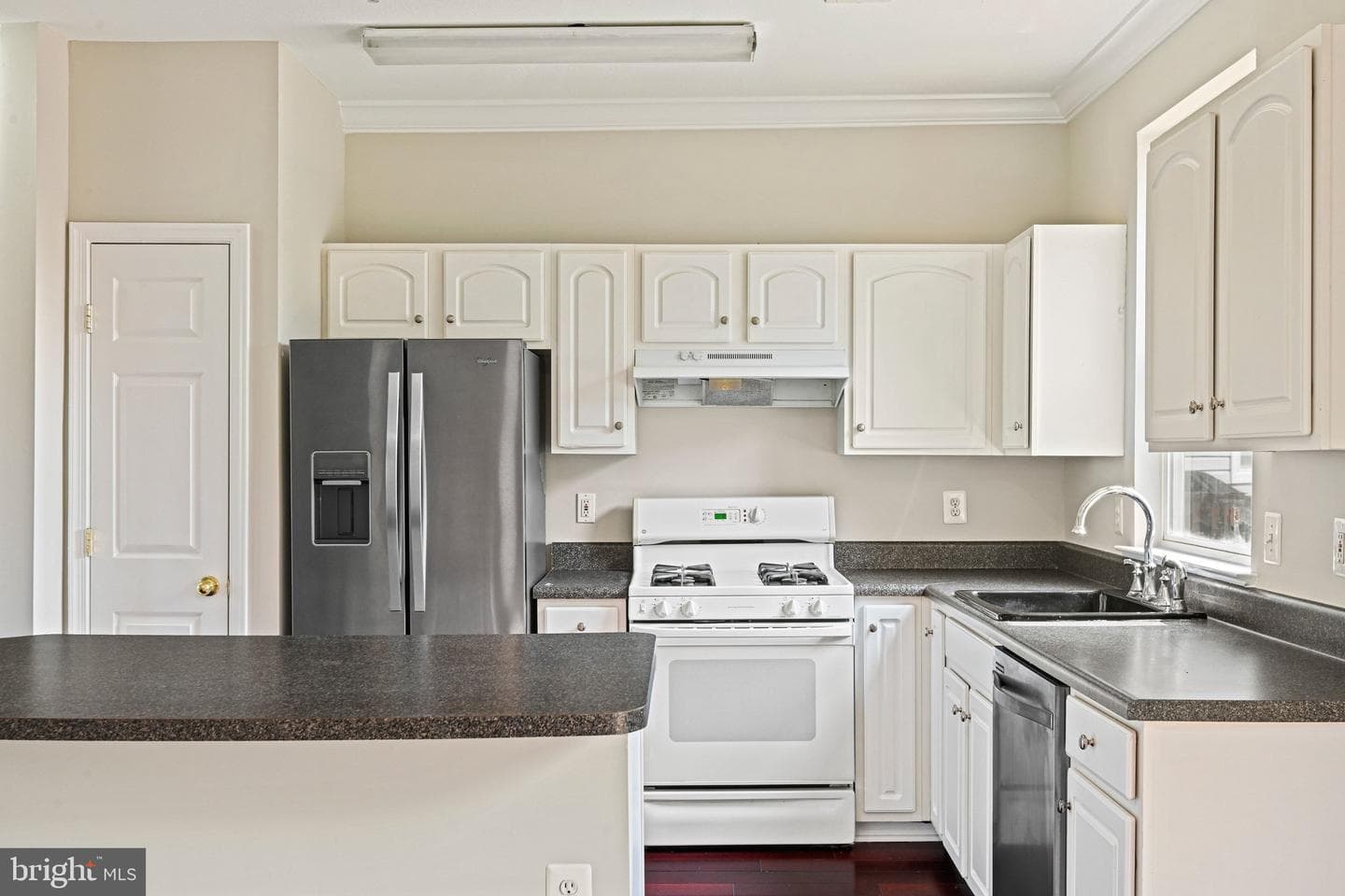 21792 Jarvis Square photo 14