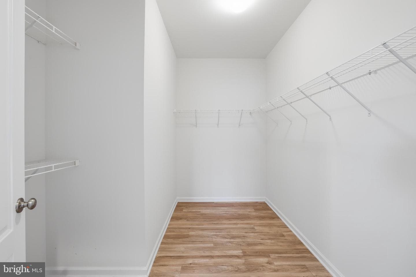 25209 Eisenhower Drive photo 37