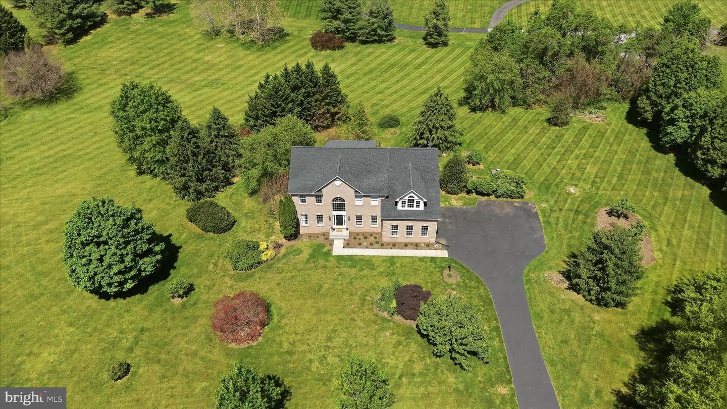 36704 Vineyard View Place photo 2
