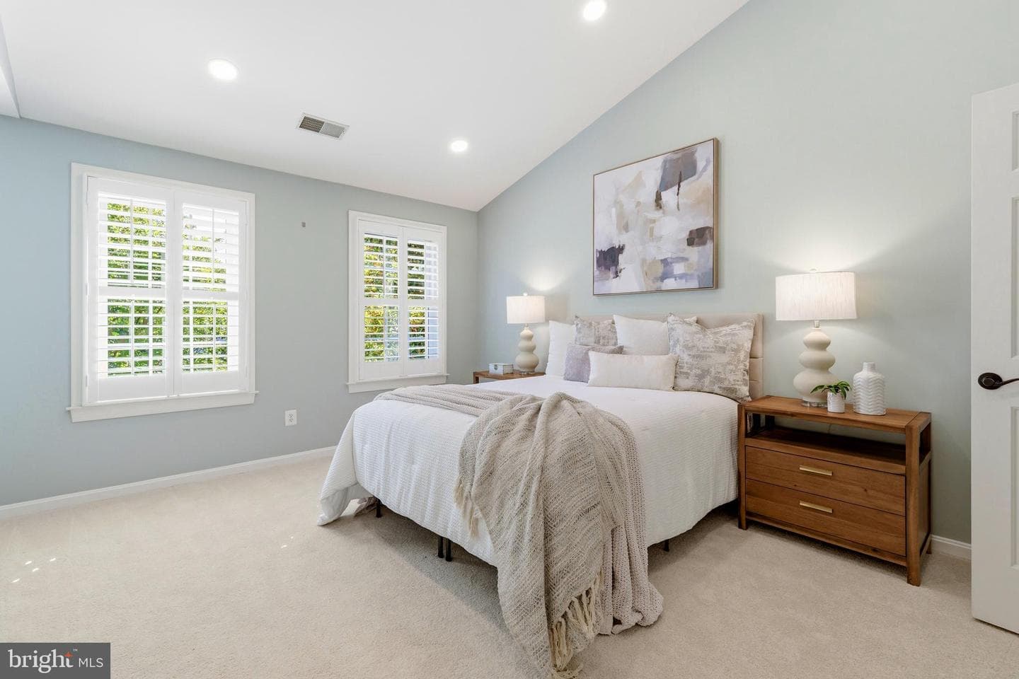 20888 Nerine Court photo 32