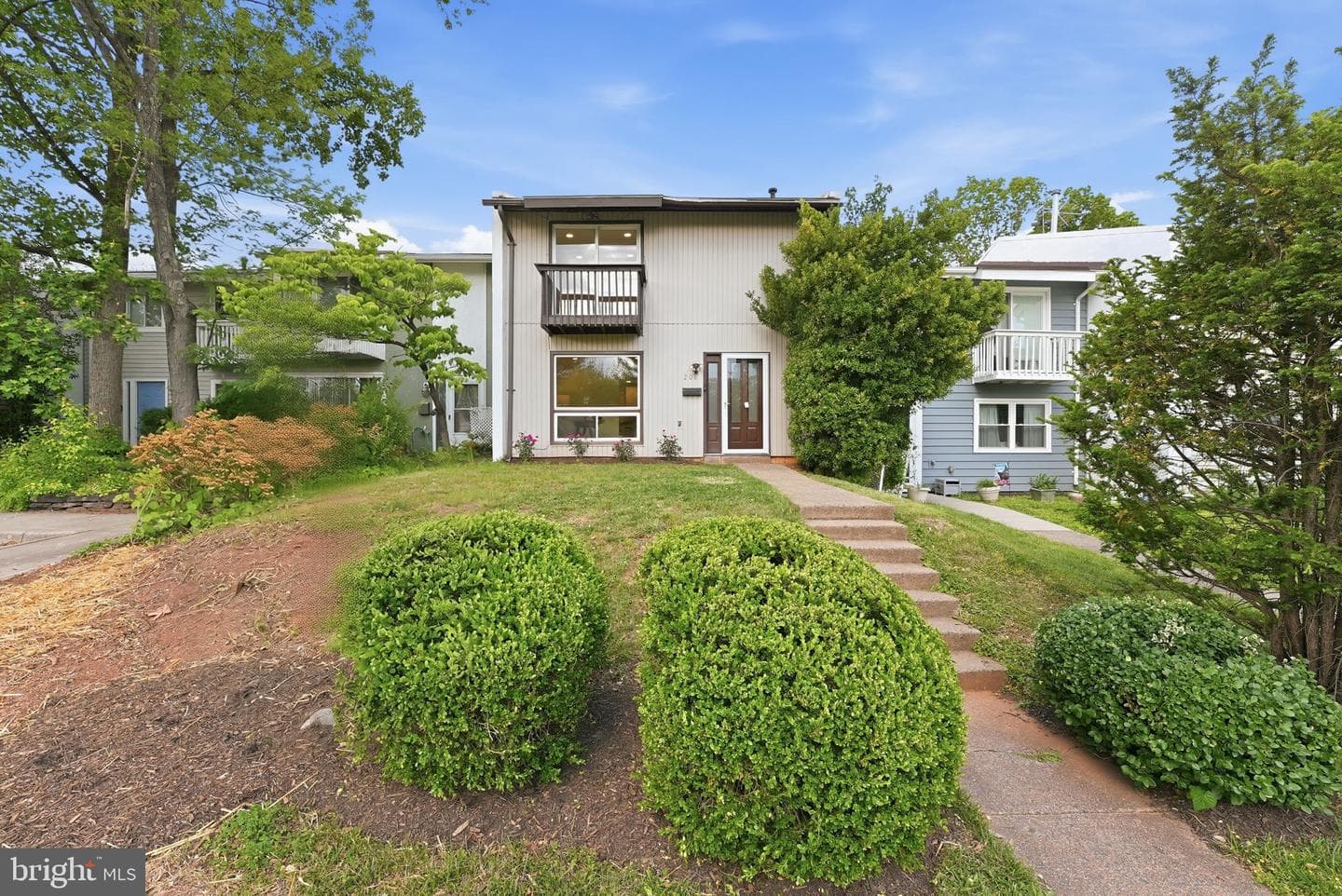 208 Willow Ter photo 25