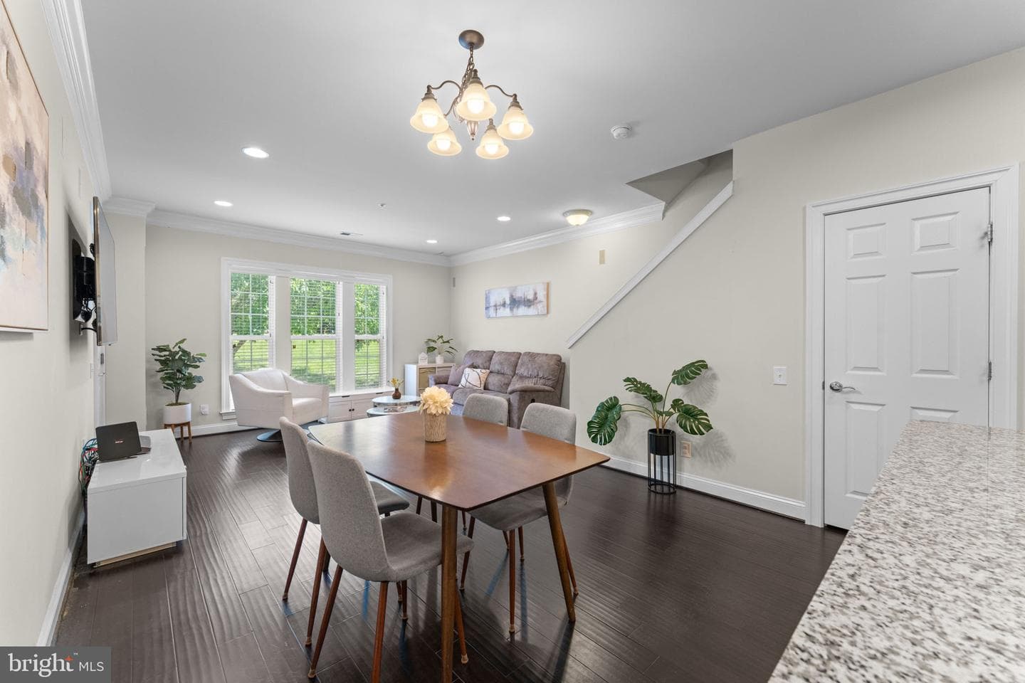 42831 Burrell Square photo 12