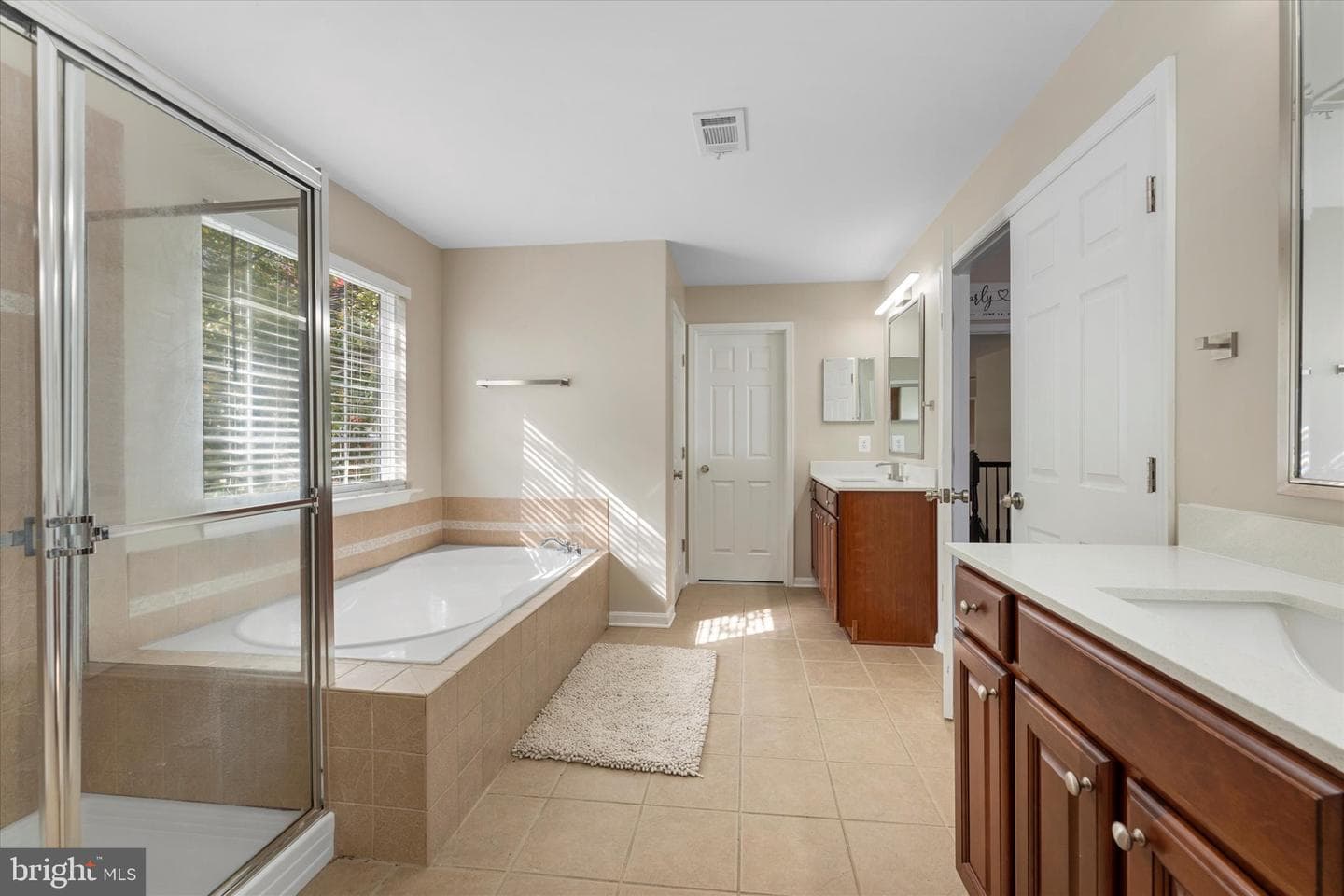 913 Strawberry Court photo 32