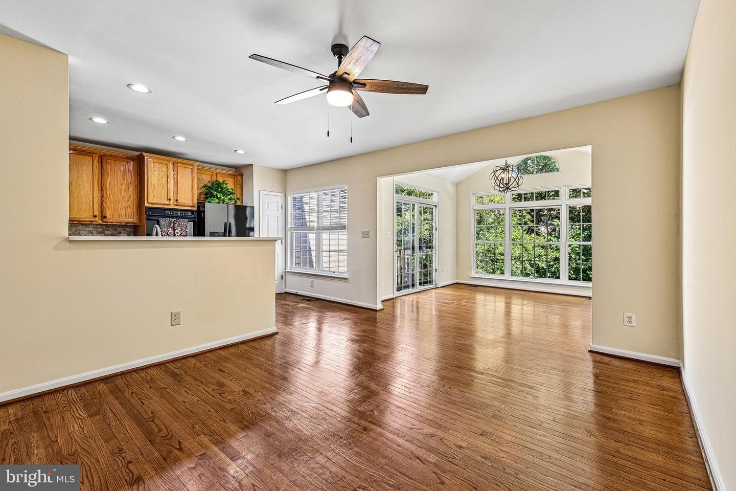 26071 Nimbleton Square photo 14