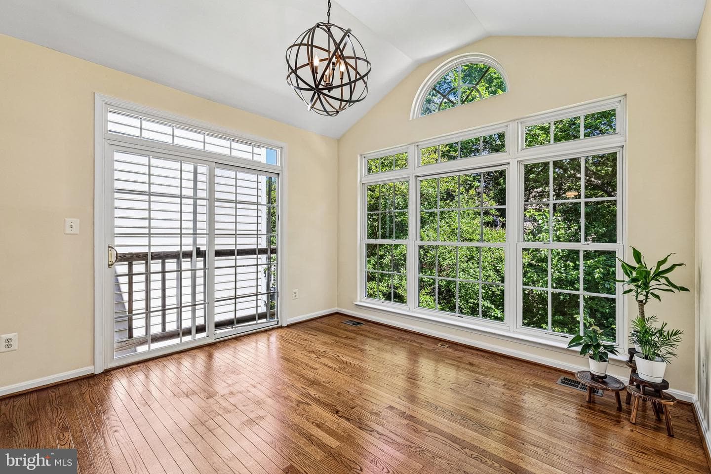 26071 Nimbleton Square photo 18