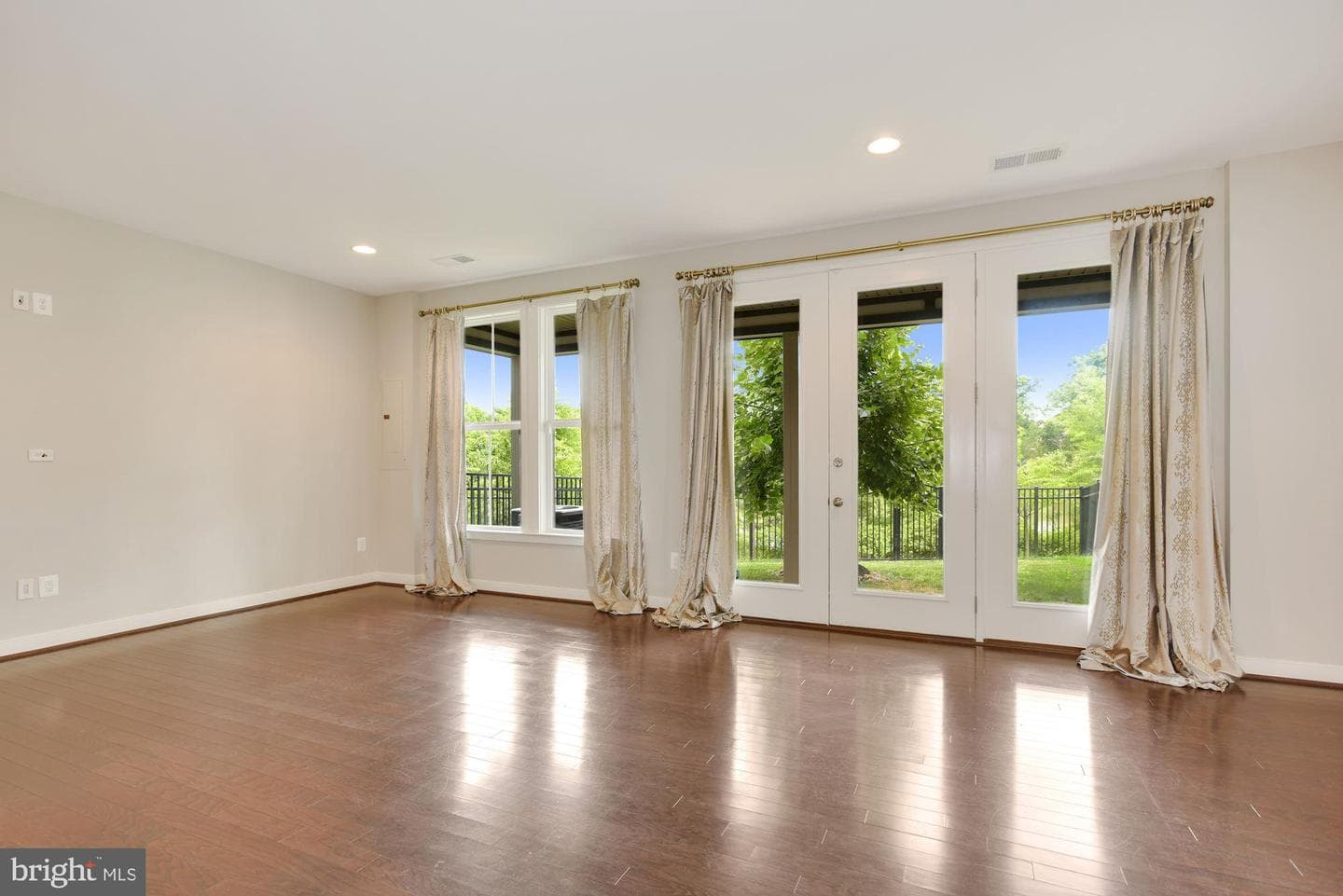 23094 Sullivans Cove Square photo 36