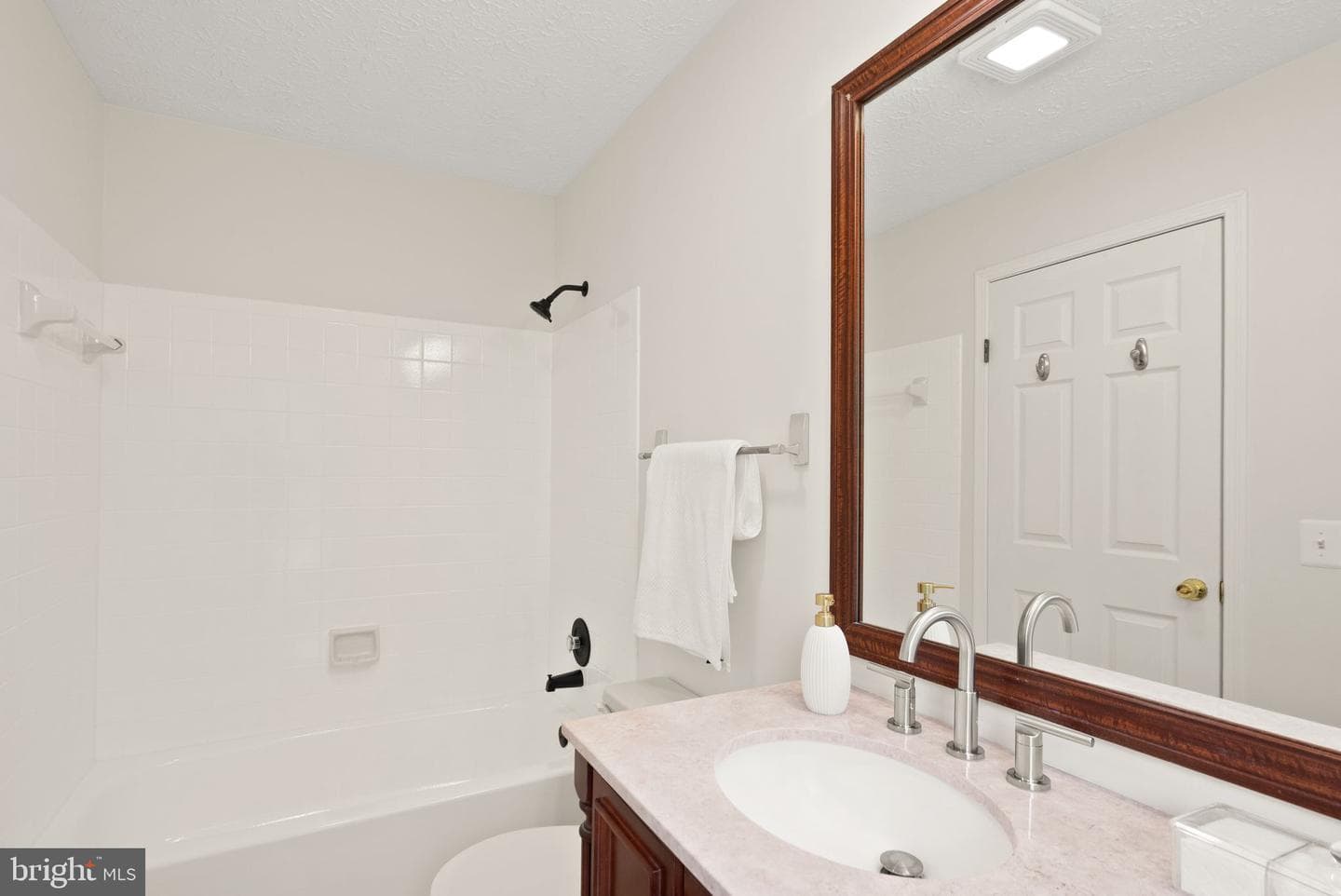 104 Briarwood Court photo 36