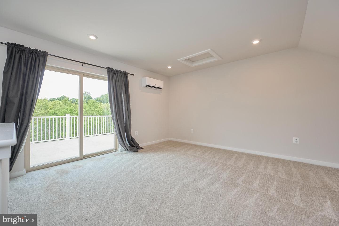 1035 Venifena Terrace SE photo 26