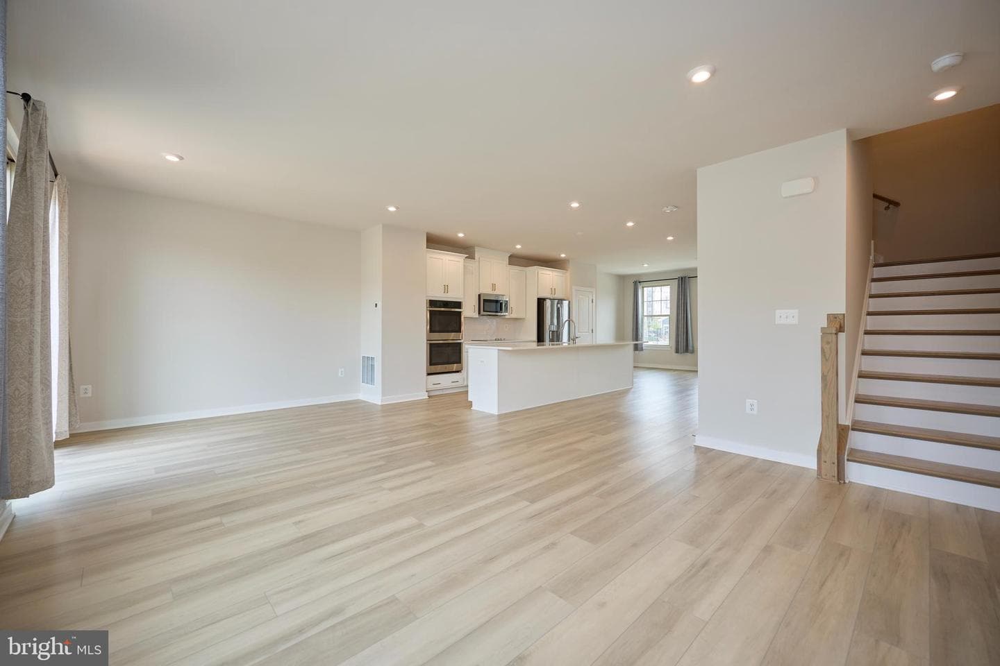 1035 Venifena Terrace SE photo 9