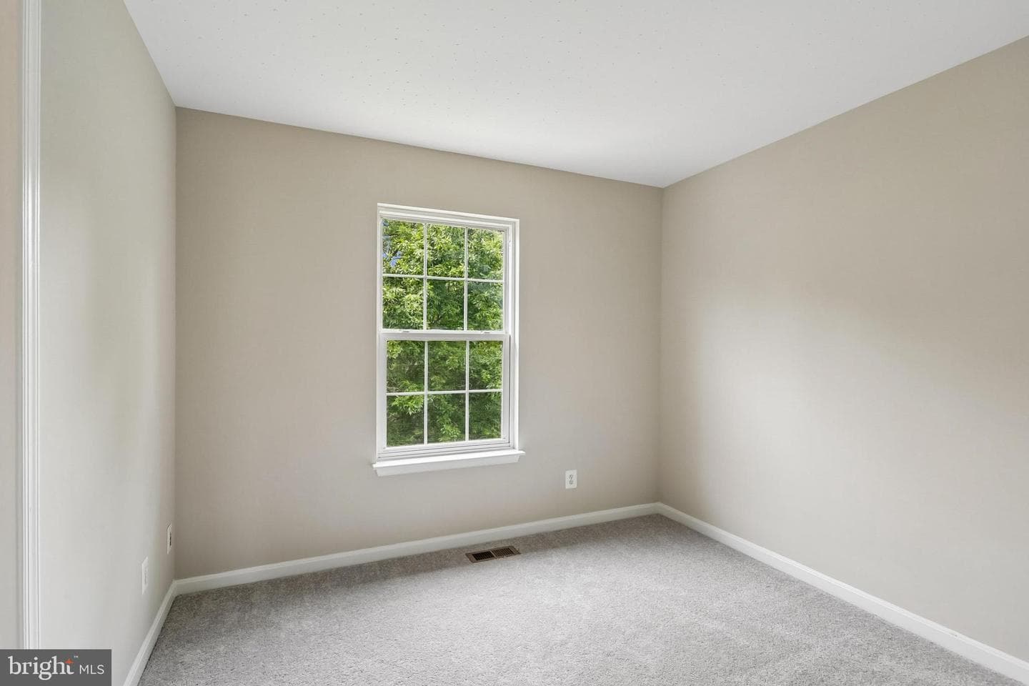 21745 Regents Park Circle photo 65