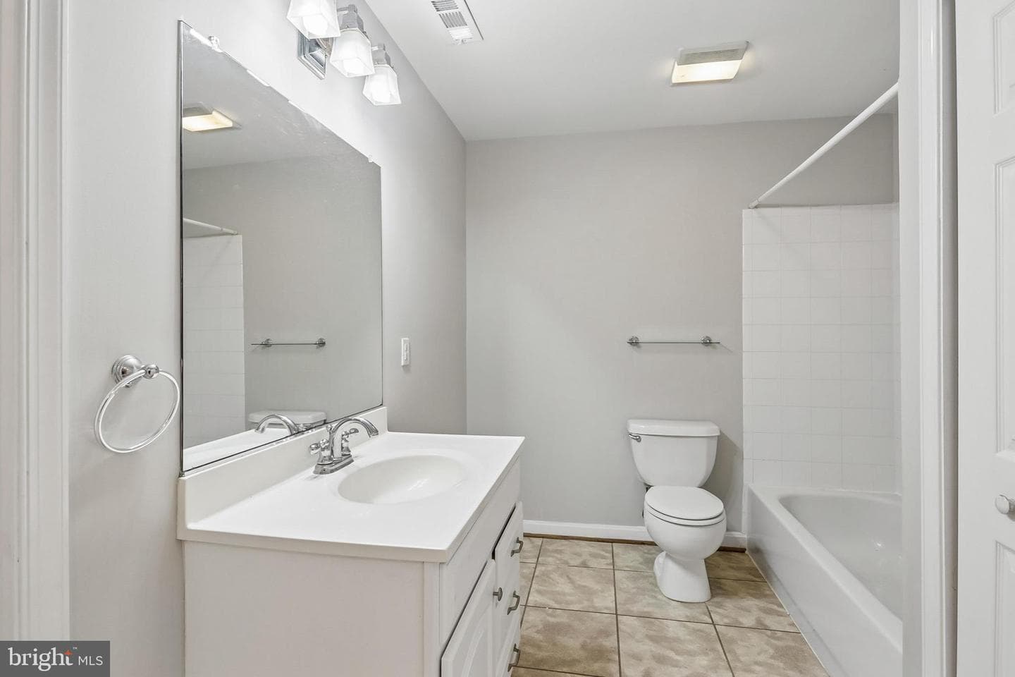21745 Regents Park Circle photo 78