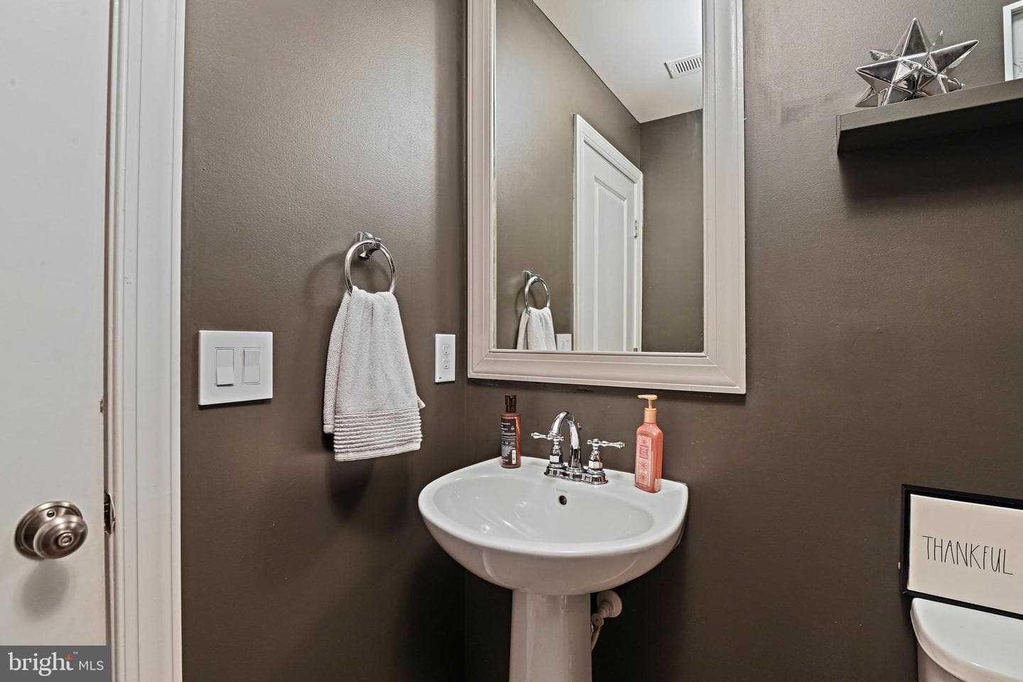 23560 Epperson Sq photo 15